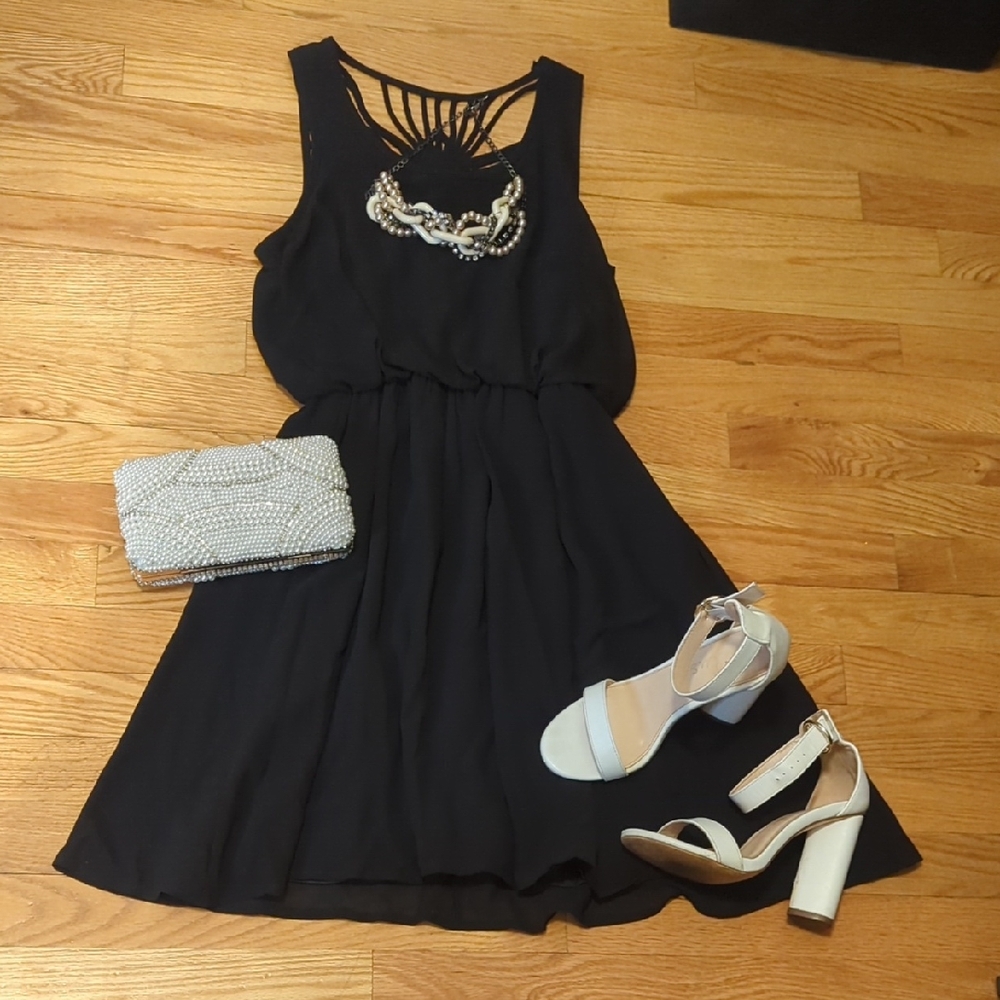 Ya Los Angeles Elegant Black Backless Dress